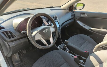 Hyundai Solaris II рестайлинг, 2014 год, 560 000 рублей, 20 фотография