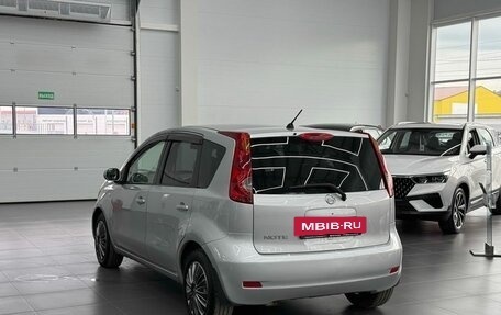 Nissan Note II рестайлинг, 2011 год, 699 000 рублей, 2 фотография