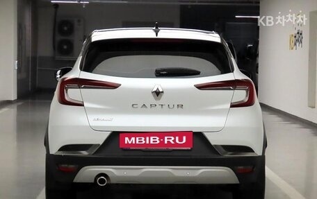 Renault Captur II, 2022 год, 1 310 005 рублей, 3 фотография