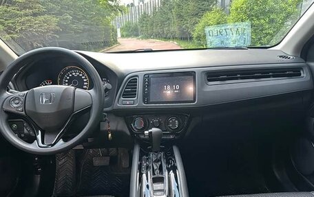 Honda Vezel, 2022 год, 1 400 000 рублей, 6 фотография