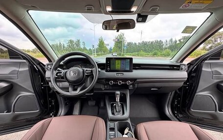 Honda Vezel, 2023 год, 1 530 000 рублей, 6 фотография