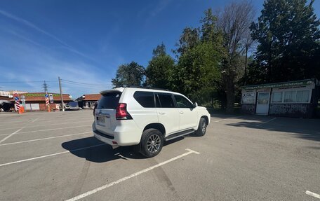 Toyota Land Cruiser Prado 150 рестайлинг 2, 2019 год, 5 850 000 рублей, 4 фотография