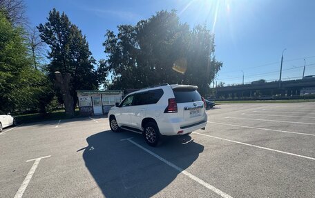 Toyota Land Cruiser Prado 150 рестайлинг 2, 2019 год, 5 850 000 рублей, 3 фотография