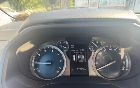 Toyota Land Cruiser Prado 150 рестайлинг 2, 2019 год, 5 850 000 рублей, 8 фотография