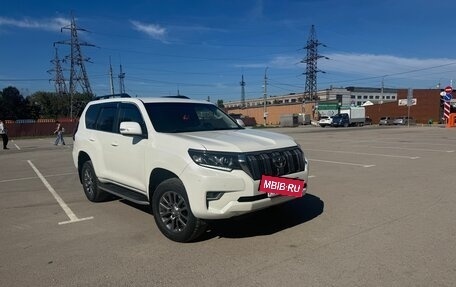 Toyota Land Cruiser Prado 150 рестайлинг 2, 2019 год, 5 850 000 рублей, 5 фотография