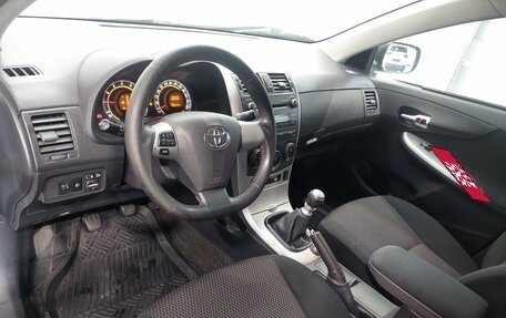 Toyota Corolla, 2011 год, 870 000 рублей, 11 фотография