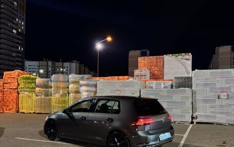 Volkswagen Golf VII, 2018 год, 1 500 000 рублей, 9 фотография