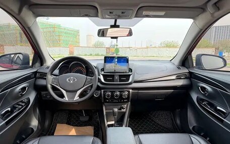Toyota Yaris, 2022 год, 1 170 005 рублей, 8 фотография