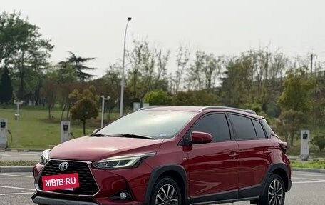 Toyota Yaris, 2022 год, 1 170 005 рублей, 3 фотография