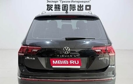 Volkswagen Tiguan II, 2023 год, 2 370 000 рублей, 5 фотография