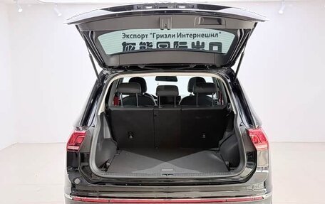 Volkswagen Tiguan II, 2023 год, 2 370 000 рублей, 14 фотография