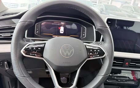Volkswagen Tiguan II, 2023 год, 2 370 000 рублей, 10 фотография