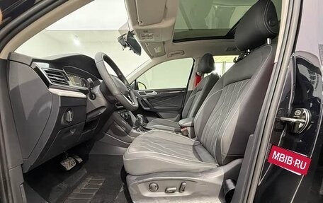 Volkswagen Tiguan II, 2023 год, 2 370 000 рублей, 7 фотография