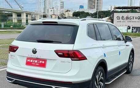 Volkswagen Tiguan II, 2023 год, 2 350 000 рублей, 6 фотография