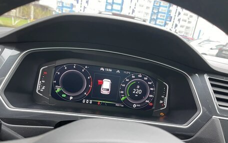 Volkswagen Tiguan II, 2021 год, 3 300 000 рублей, 2 фотография