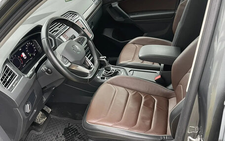 Volkswagen Tiguan II, 2021 год, 3 300 000 рублей, 3 фотография