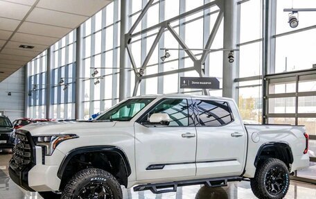 Toyota Tundra, 2023 год, 8 328 000 рублей, 2 фотография