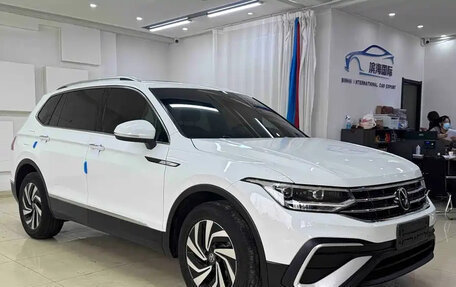 Volkswagen Tiguan II, 2022 год, 2 711 666 рублей, 3 фотография