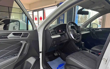 Volkswagen Tiguan II, 2022 год, 2 711 666 рублей, 7 фотография