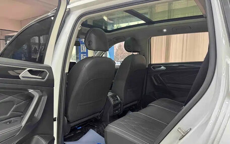 Volkswagen Tiguan II, 2022 год, 2 711 666 рублей, 8 фотография