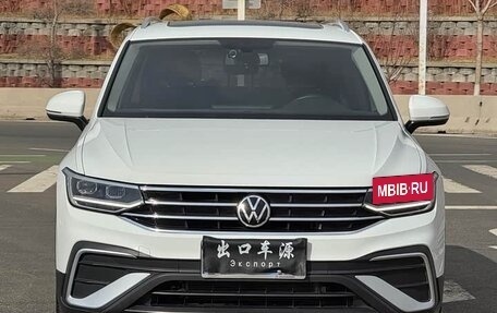 Volkswagen Tiguan II, 2023 год, 2 410 000 рублей, 3 фотография
