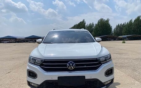 Volkswagen T-Roc I, 2022 год, 2 610 000 рублей, 2 фотография