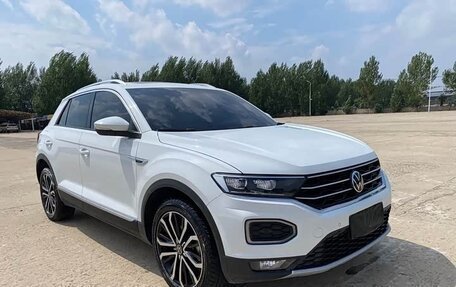 Volkswagen T-Roc I, 2022 год, 2 610 000 рублей, 3 фотография