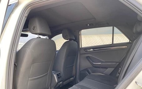 Volkswagen T-Roc I, 2022 год, 2 610 000 рублей, 15 фотография