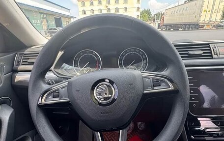 Skoda Superb III рестайлинг, 2021 год, 1 930 000 рублей, 10 фотография
