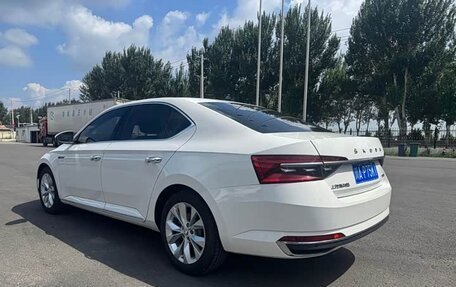 Skoda Superb III рестайлинг, 2021 год, 1 930 000 рублей, 6 фотография
