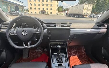 Skoda Superb III рестайлинг, 2021 год, 1 930 000 рублей, 11 фотография