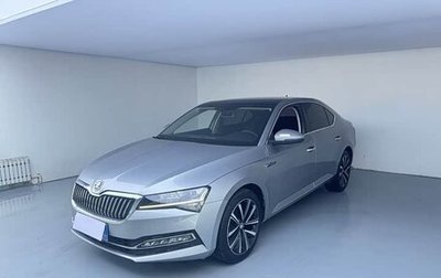 Skoda Superb III рестайлинг, 2023 год, 1 950 000 рублей, 1 фотография