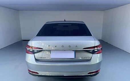 Skoda Superb III рестайлинг, 2023 год, 1 950 000 рублей, 5 фотография