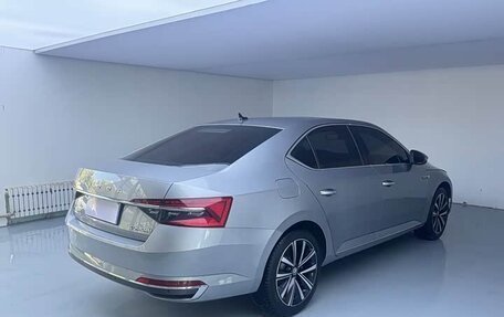 Skoda Superb III рестайлинг, 2023 год, 1 950 000 рублей, 4 фотография