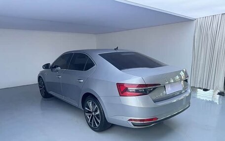 Skoda Superb III рестайлинг, 2023 год, 1 950 000 рублей, 6 фотография