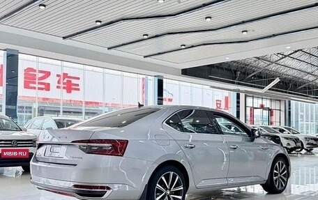 Skoda Superb III рестайлинг, 2022 год, 1 990 000 рублей, 6 фотография