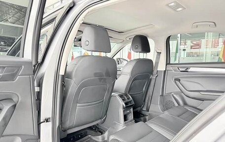 Skoda Superb III рестайлинг, 2022 год, 1 990 000 рублей, 8 фотография