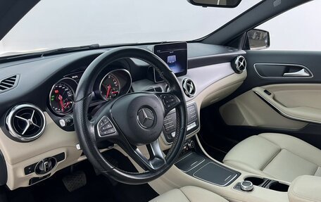 Mercedes-Benz GLA, 2019 год, 2 350 000 рублей, 9 фотография