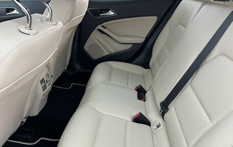 Mercedes-Benz GLA, 2019 год, 2 350 000 рублей, 12 фотография