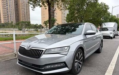 Skoda Superb III рестайлинг, 2023 год, 2 090 000 рублей, 1 фотография