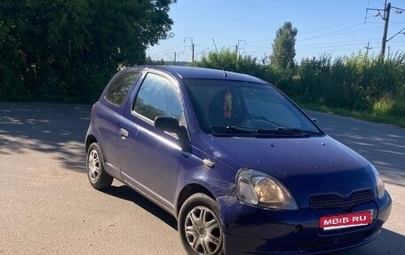 Toyota Yaris I рестайлинг, 2000 год, 230 000 рублей, 1 фотография