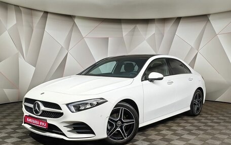 Mercedes-Benz A-Класс, 2022 год, 3 000 000 рублей, 1 фотография