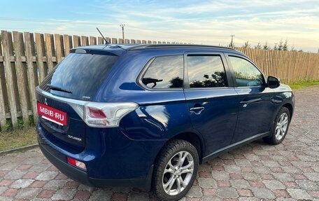Mitsubishi Outlander III рестайлинг 3, 2013 год, 1 300 000 рублей, 12 фотография