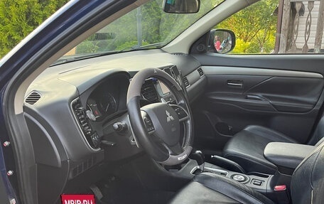 Mitsubishi Outlander III рестайлинг 3, 2013 год, 1 300 000 рублей, 8 фотография