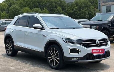 Volkswagen T-Roc I, 2023 год, 1 280 333 рублей, 3 фотография