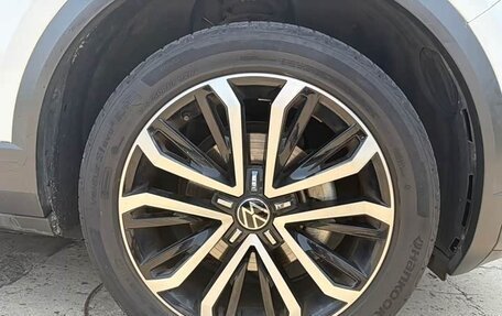 Volkswagen T-Roc I, 2023 год, 1 280 333 рублей, 18 фотография