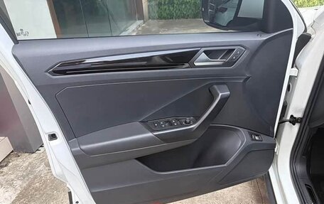 Volkswagen T-Roc I, 2023 год, 1 280 333 рублей, 14 фотография