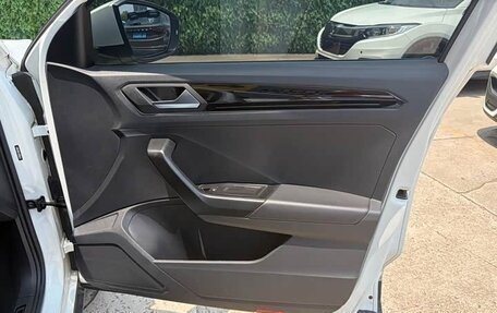 Volkswagen T-Roc I, 2023 год, 1 280 333 рублей, 17 фотография