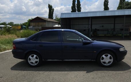 Opel Vectra B рестайлинг, 1998 год, 390 000 рублей, 3 фотография
