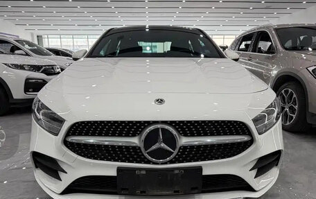 Mercedes-Benz A-Класс, 2023 год, 1 550 001 рублей, 2 фотография